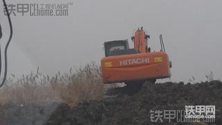 2012        “ 强势回归 ZAXIS240-3 迷人风采”