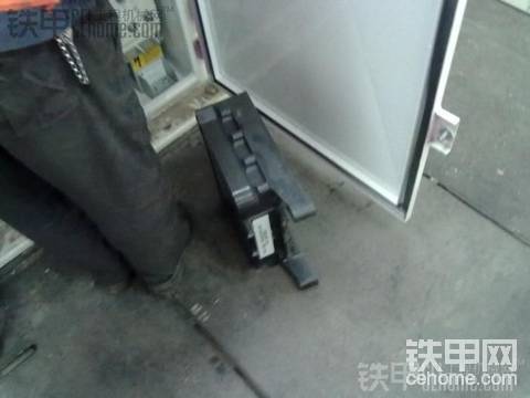 最新的MT4400ac全白色涂裝