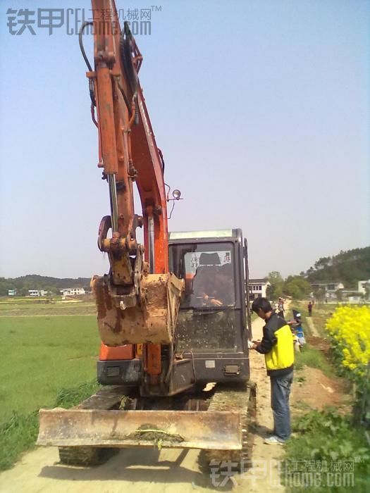 湖南甲友斗山60機子出售.正常工作機器.16.8W