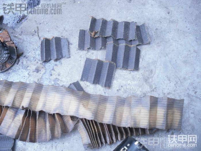 唐納森的要斷原廠的就沒有，但唐納森的紙要厚些