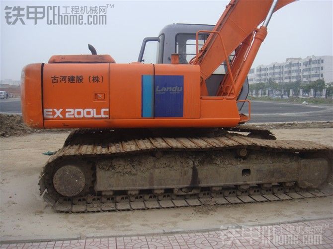15万出售纯土方日立EX200-2加强型挖掘机