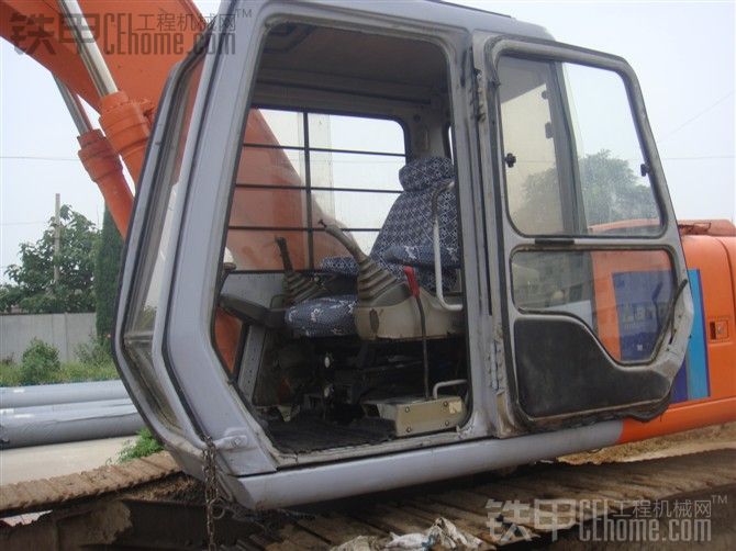 15万出售纯土方日立EX200-2加强型挖掘机