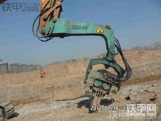 凱斯360B加裝打樁機