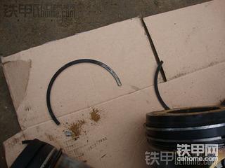 龍工 855B高溫和飛車導致發(fā)動機大修。