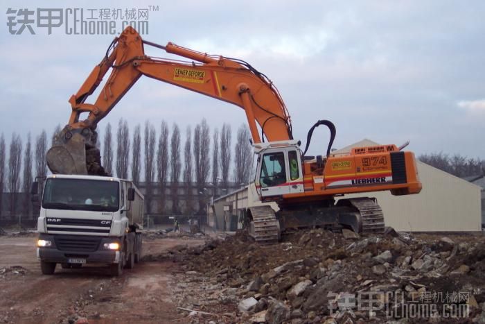 liebherr R 974