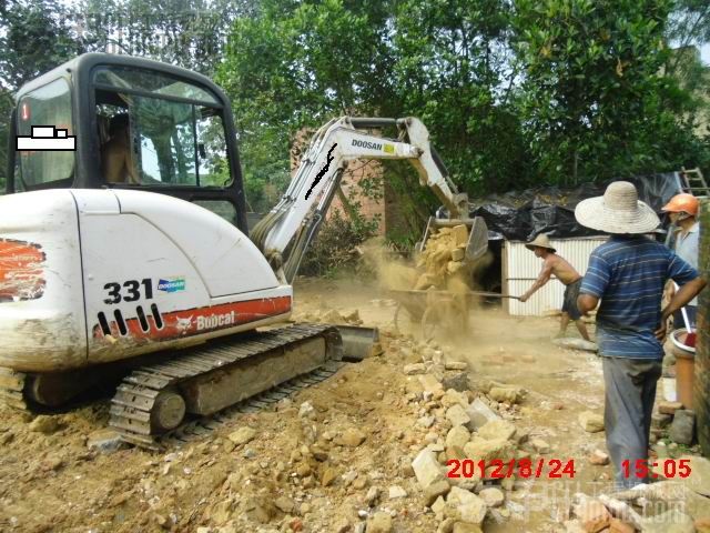 去朋友家看到的斗山山貓MX331