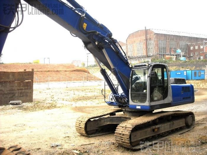 New Holland E 385 這是那國的神鋼？