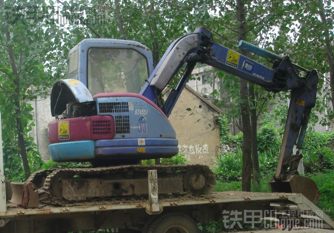 出售小松PC50UU-2E挖掘机