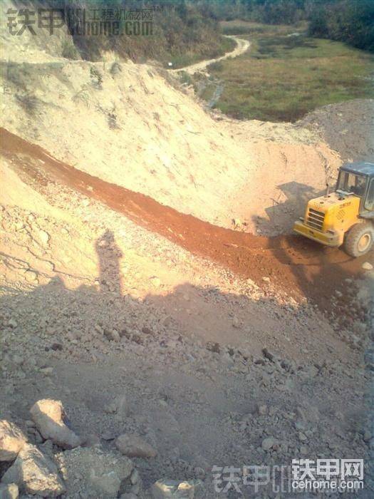 走自己的路，讓別人拍手去