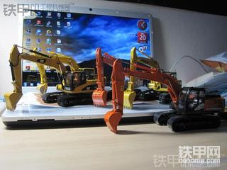 挖掘机模型三巨头cat hitachi komatsu