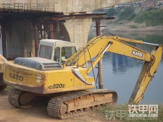 转让2007年的加藤HD820III   联系电话：13548534639