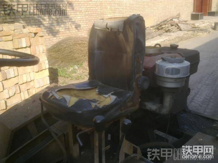 座椅，雖然爛了但很舒服