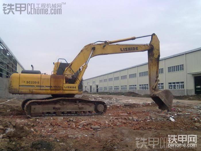 這也是在玻璃廠的。當時師傅下班了我留下來加班的