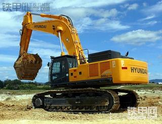 70頓以上的幾款“挖掘機(jī)”美圖；（黃色“神鋼”挖掘機(jī)罕見(jiàn)；）