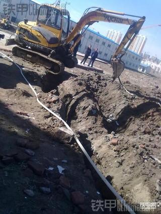 小玉柴掉小沟里了   以及俺掉链子图......