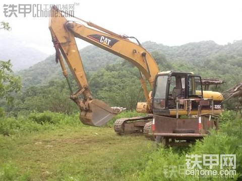 這地方OK把因?yàn)槲覀冊谛薅燃偕角f所以這地方很美的~！