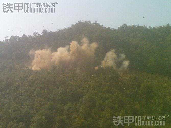 一年都在歇、我的雨神 CAT320、、、、、