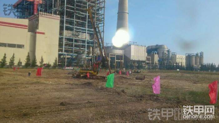 這是遠方的老大哥，雷沃旋挖鉆