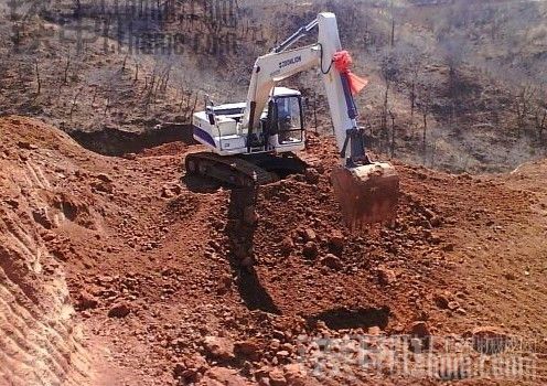 請問斗山370干這種礦山活兒 一小時油耗多少