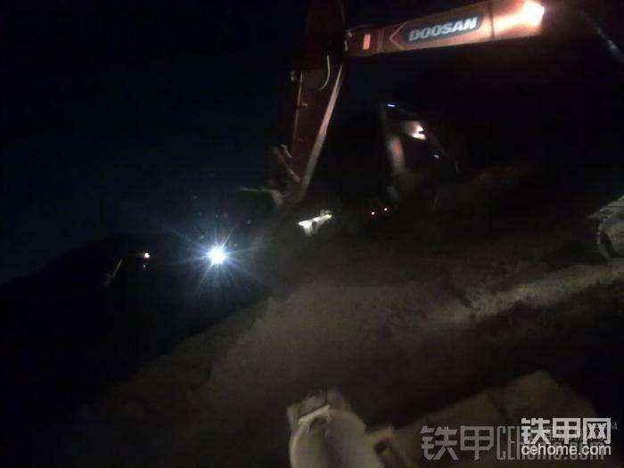 集体打夜班