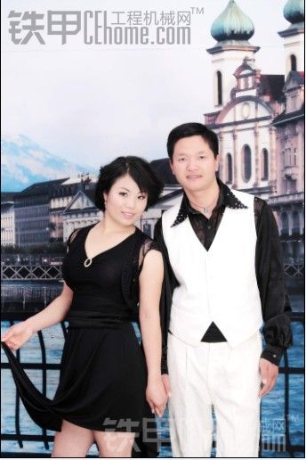 2012.12.18農(nóng)歷十一月初六，結(jié)婚咯爆結(jié)婚照，求甲油祝福！