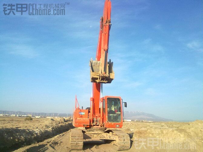 DOOSAN225LC-7大家估一下这机子价格