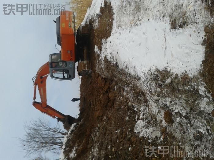 冰天雪地还不停工 ，是不是闲扯啊