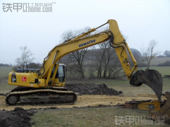 來自太陽國的 Komatsu pc 290-8