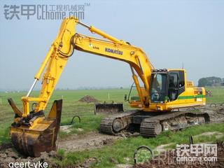 來自太陽國的 Komatsu pc 290-8