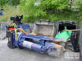 卡特324D LN，快换家伙事真多啊