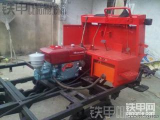 神馬履帶車都凹忑了  看看農(nóng)民做的履帶拖拉機(jī)