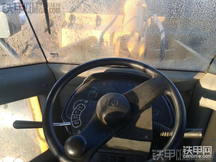 我的駕駛室內部。。