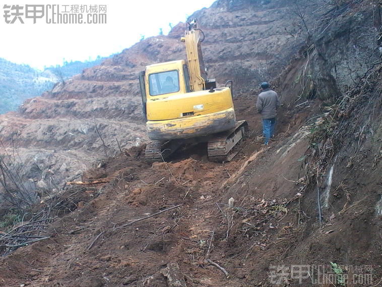 铁蹄踏上玉池山