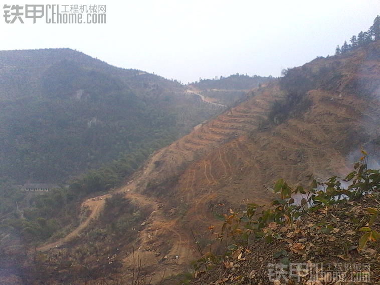 鐵蹄踏上玉池山