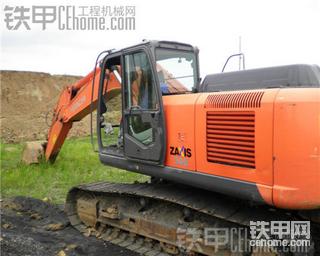 去年開的zaxis 240-3