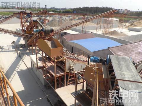 巍立機(jī)械在制砂場地