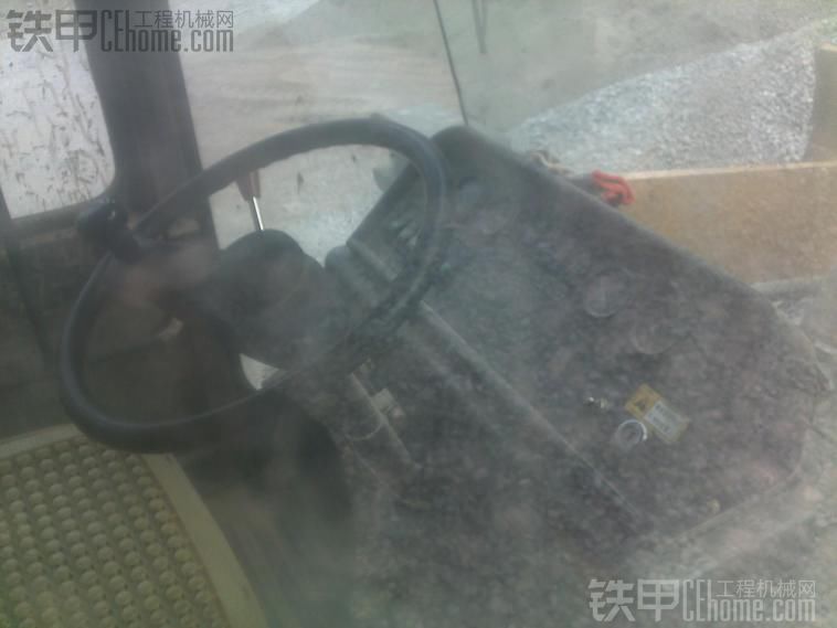 出售山東臨工裝載機(jī) 11年車 價(jià)格14萬