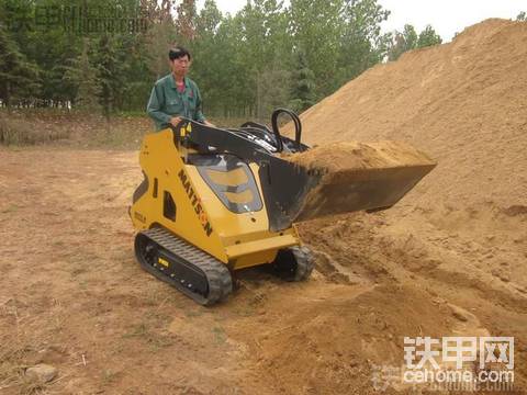 滑移裝載機，小身軀也有大智慧