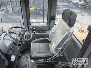 新买的临工953~~~才150小时~~~发帖子给大家看看~~标题要长~~~~~~~~~~~~~~~~~~~~~