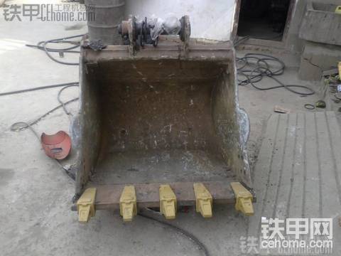 大家来看看这斗子是多大挖机上用的.有惊喜哦！