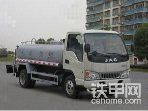 洒水车喷水车