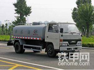 洒水车喷水车