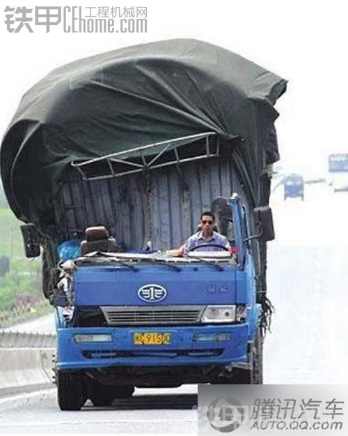 亮點自己找 看看中國人開車有多狠