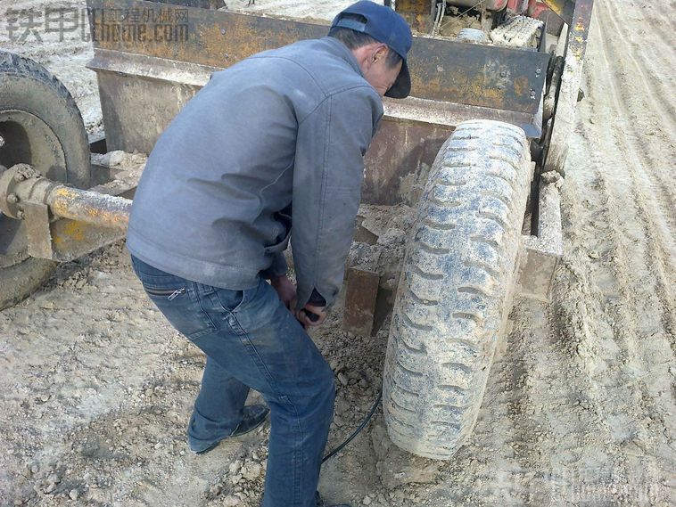 翻車、翻斗、打氣、打飛機(jī)等多P重口味-----近期干活雜圖