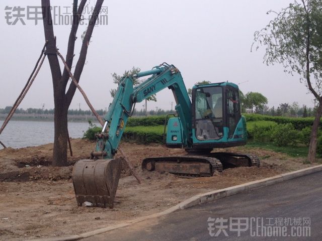 路遇特別涂裝的三一小挖