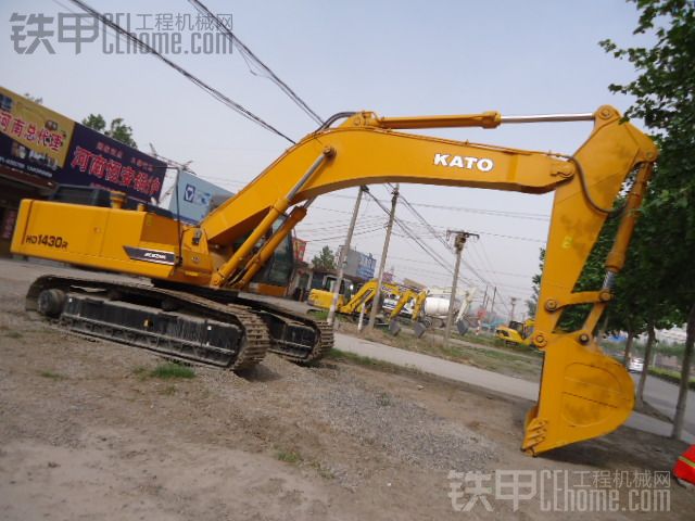 周末拜訪----河南鴻慶工程機(jī)械有限公司加藤焦作營銷保障中心