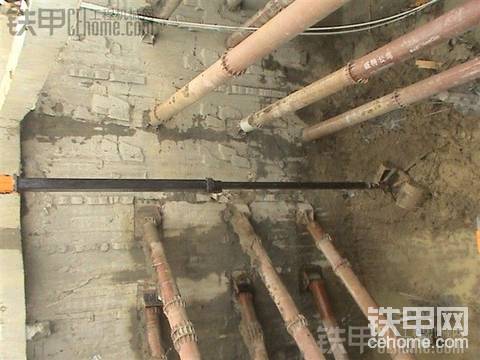 伸縮臂挖掘機(jī)