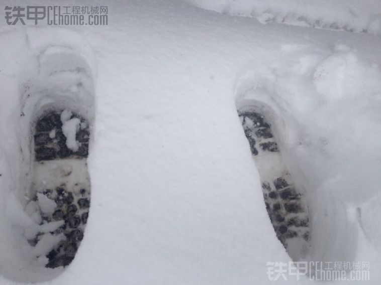 6月的天，礦上還在下雪