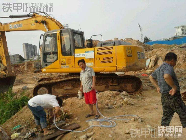 準(zhǔn)備洗車咯