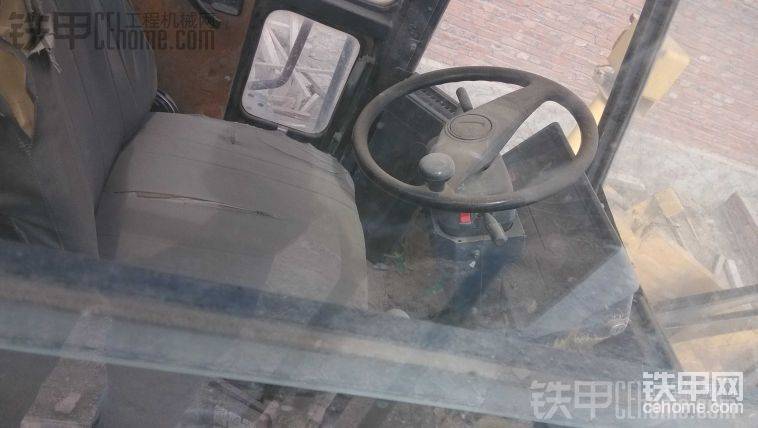 門關(guān)著的打不開外面拍的。